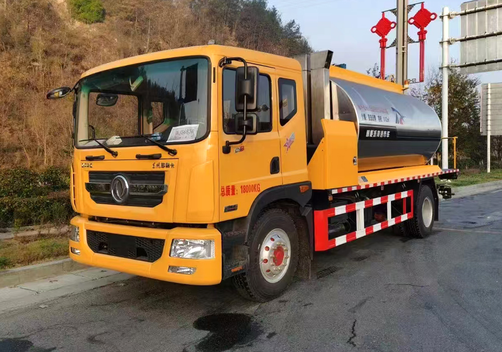 12噸東風(fēng)多利卡（全功率）智能瀝青灑布車